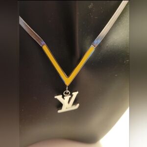FASHION NECKLACE LV
